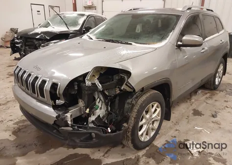 2015 Jeep Cherokee Latitude z USA, uszkodzony, nr VIN 1C4PJMCS2FW610665